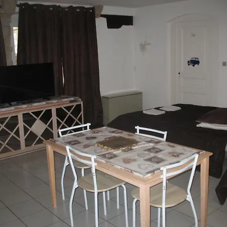 Traditional Loft & Studio דירה קולמר