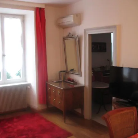 דירה Traditional Loft & Studio *